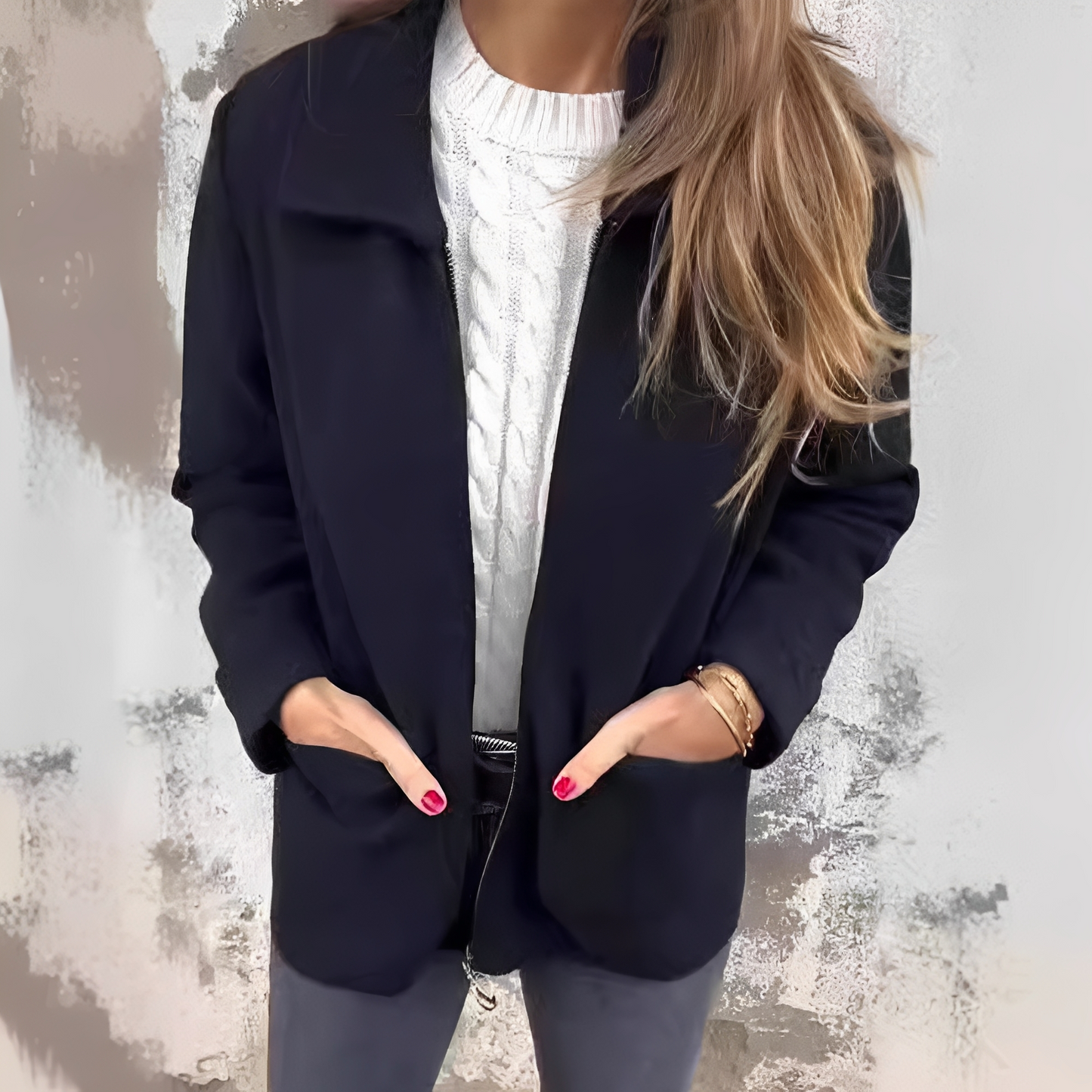 Abby - Eleganter und warmer Damenmantel mit Taschen