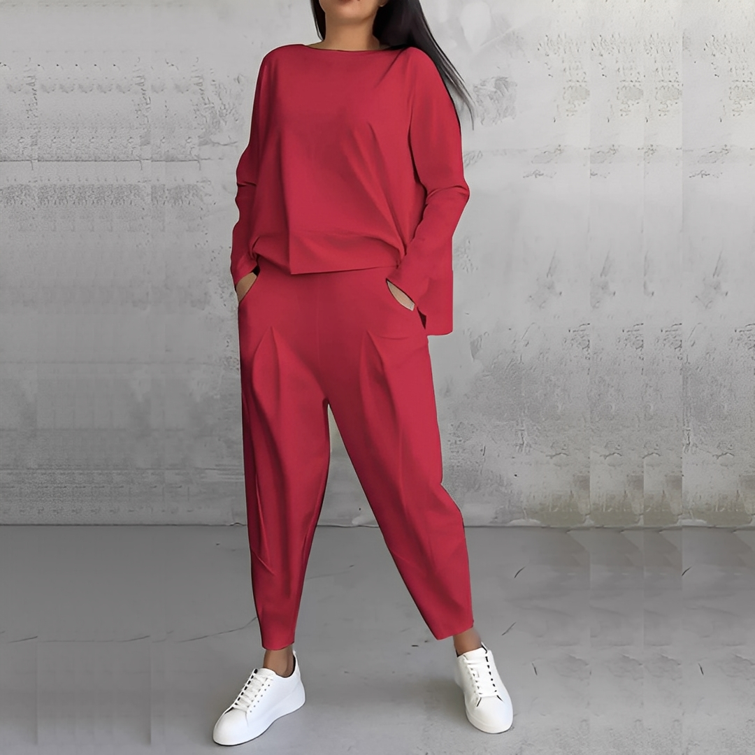 Mélisande - Women's set with round neck sweater and pants