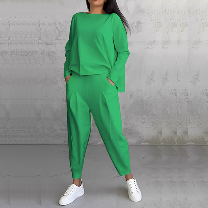Mélisande - Women's set with round neck sweater and pants