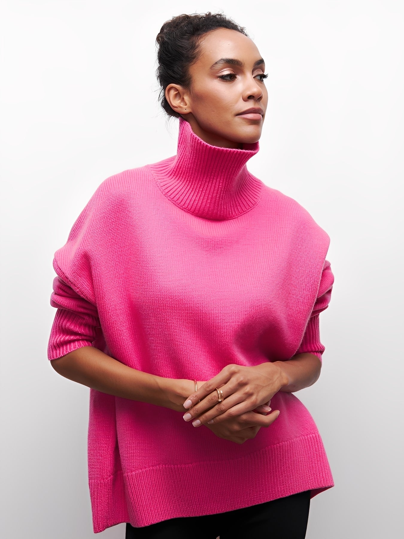 Marva - Stylish women's turtleneck sweater that keeps warm