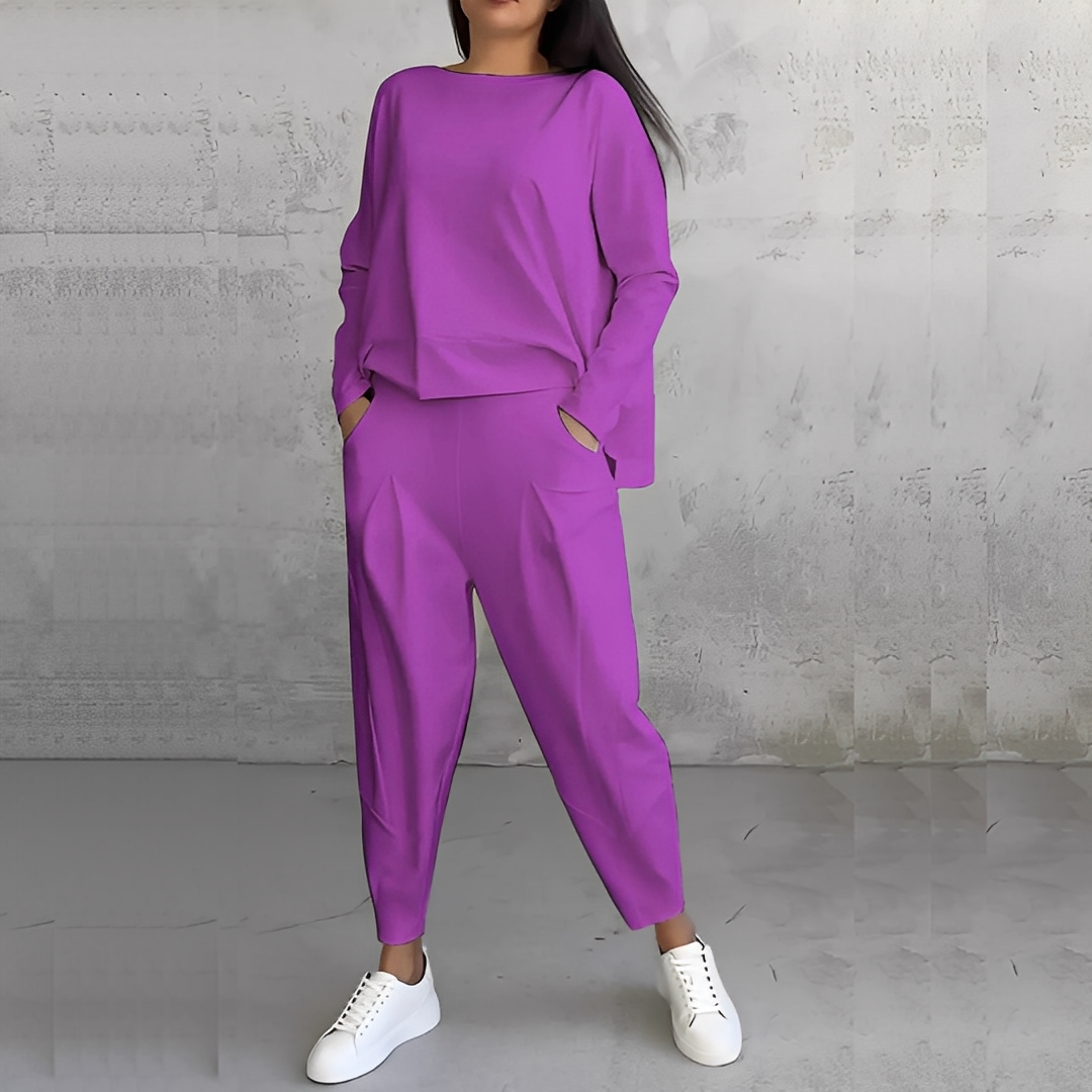 Mélisande - Women's set with round neck sweater and pants
