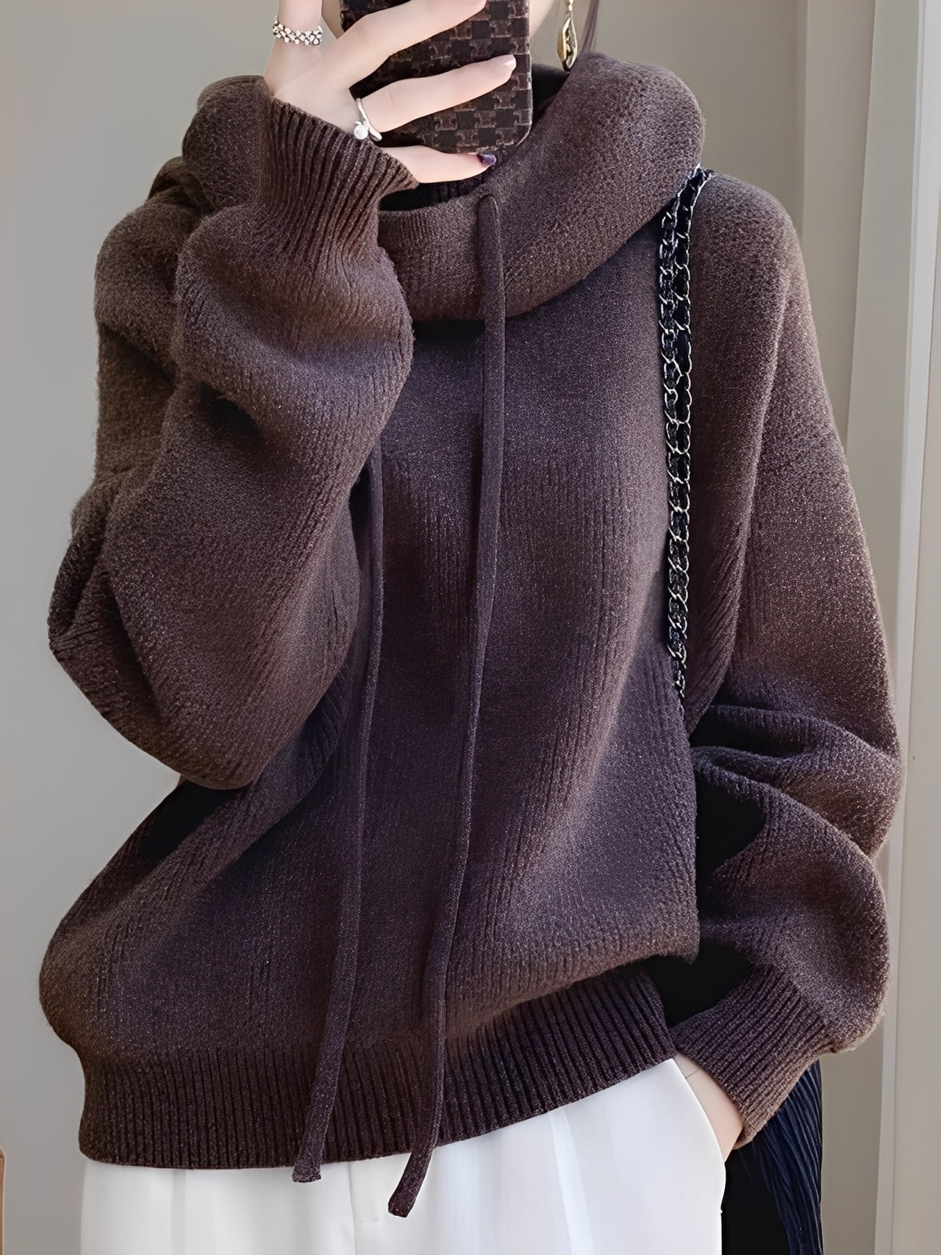 Mercia - Fashionable women's hoodie with hood