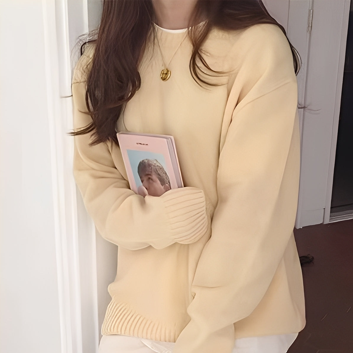 Roxanna - Women's Oversize Sweater in Minimalist Style