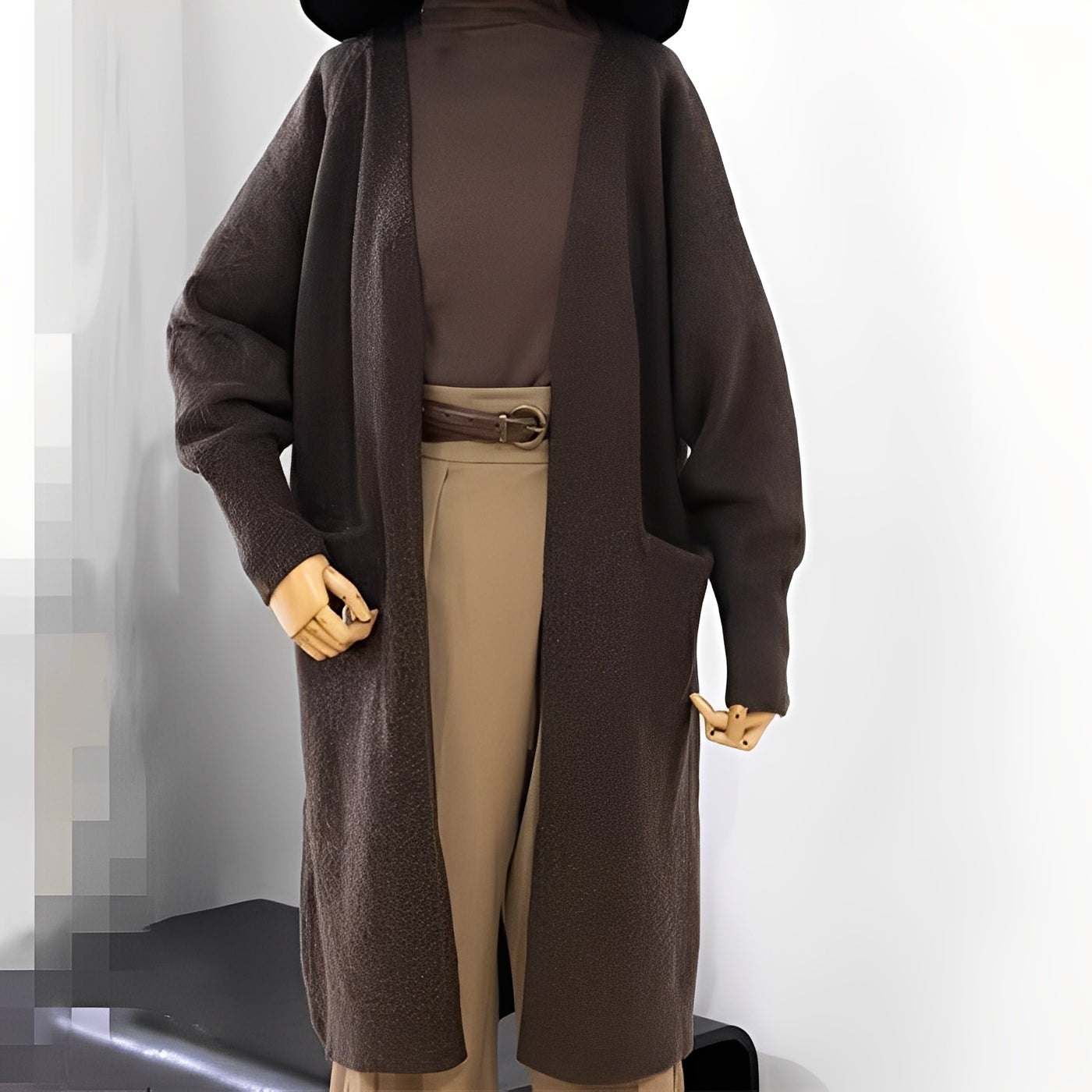 Claudie - Women's cardigan in classic long style