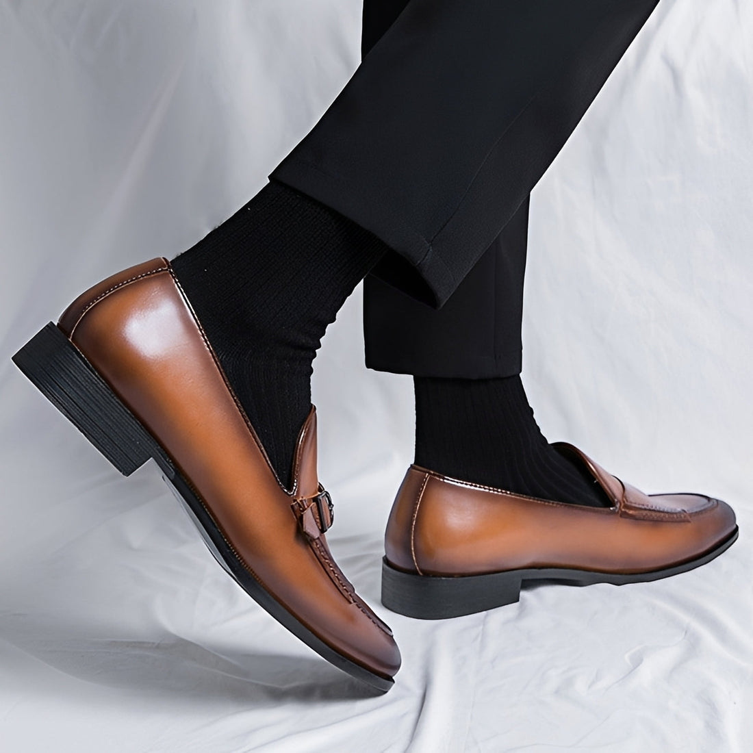 Dillon - Retro Stilvolle Slipper