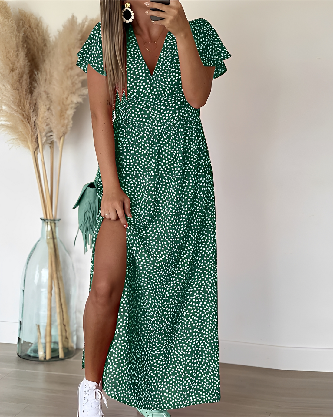 Marion - Stilvolles Kleid mit V-Ausschnitt und Schlitz