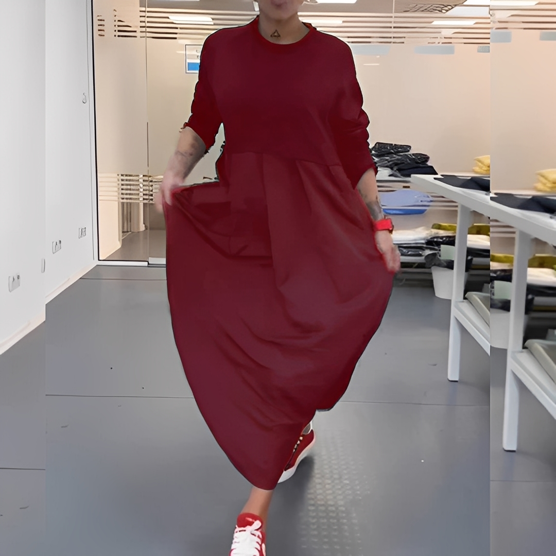 Gisèle - women's dress with round neckline and loose fit