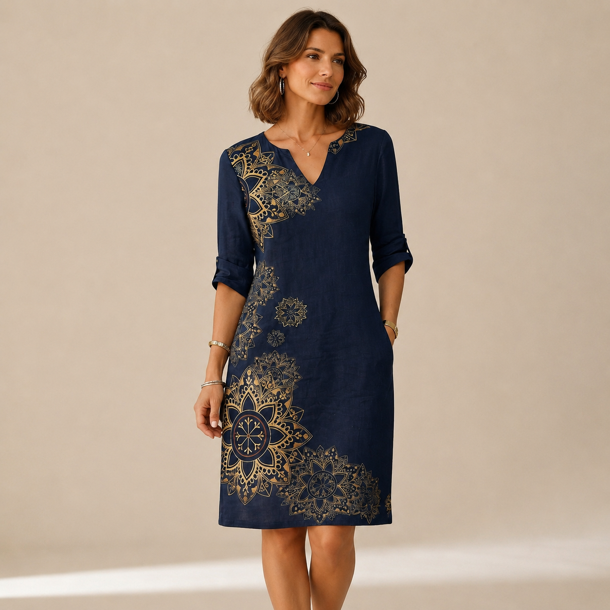 Ninna - Elegantes und figurbetontes V-Ausschnitt-Kleid