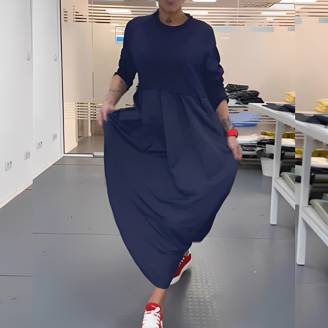 Gisèle - women's dress with round neckline and loose fit