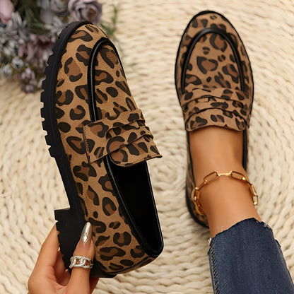 Camélia - Stylish women's shoes with leopard pattern