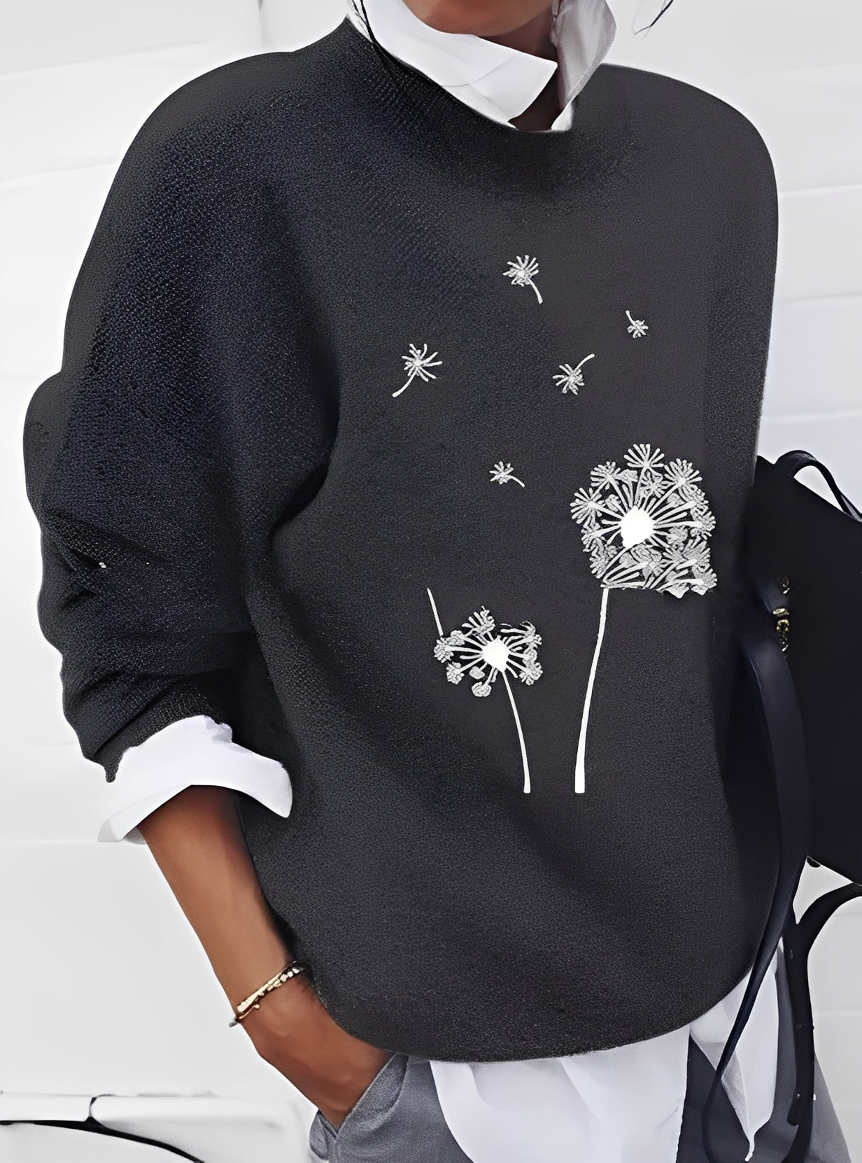 Milly - women's sweater in a modern, loose cut with pattern