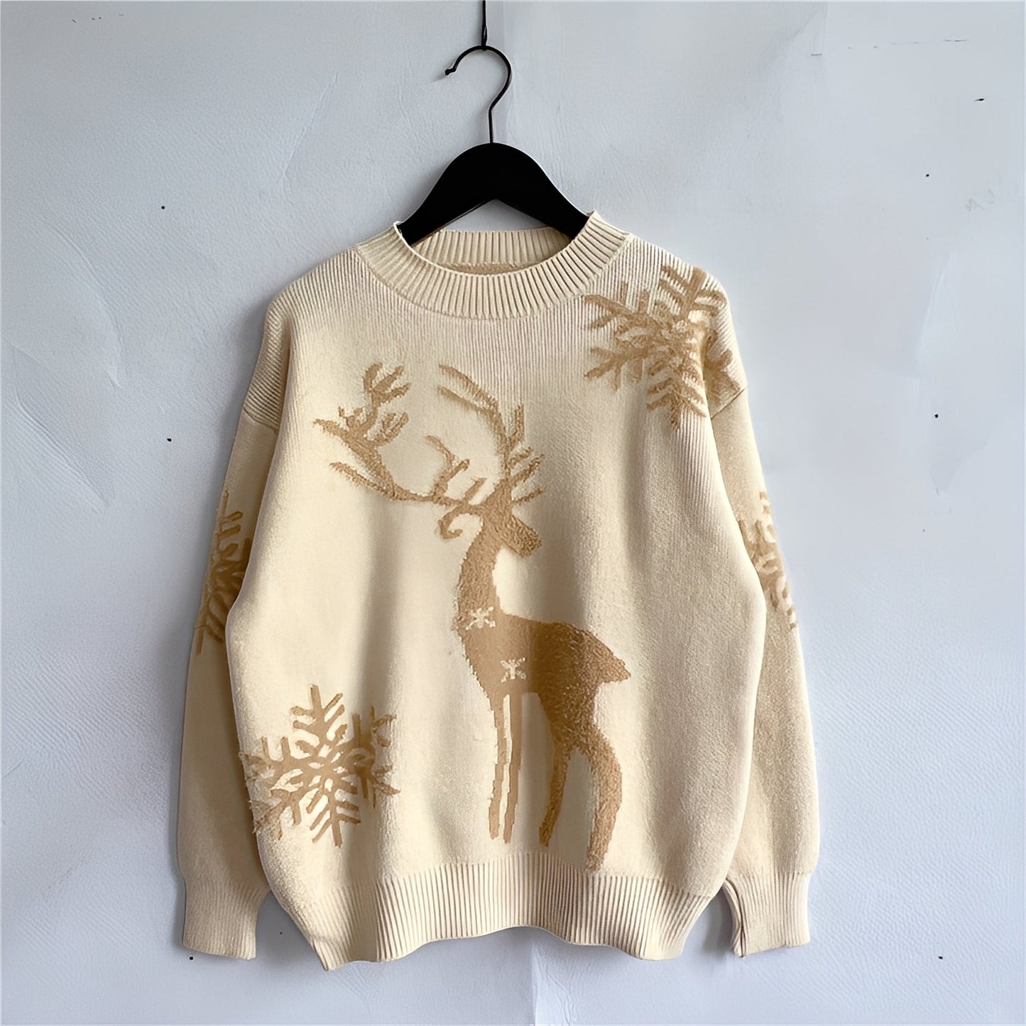 Charlotte - Stylish Women's Christmas Sweater with Design