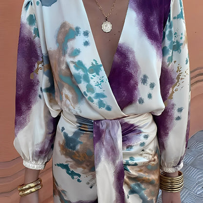 Éva - Stylish dress with V-neck for women