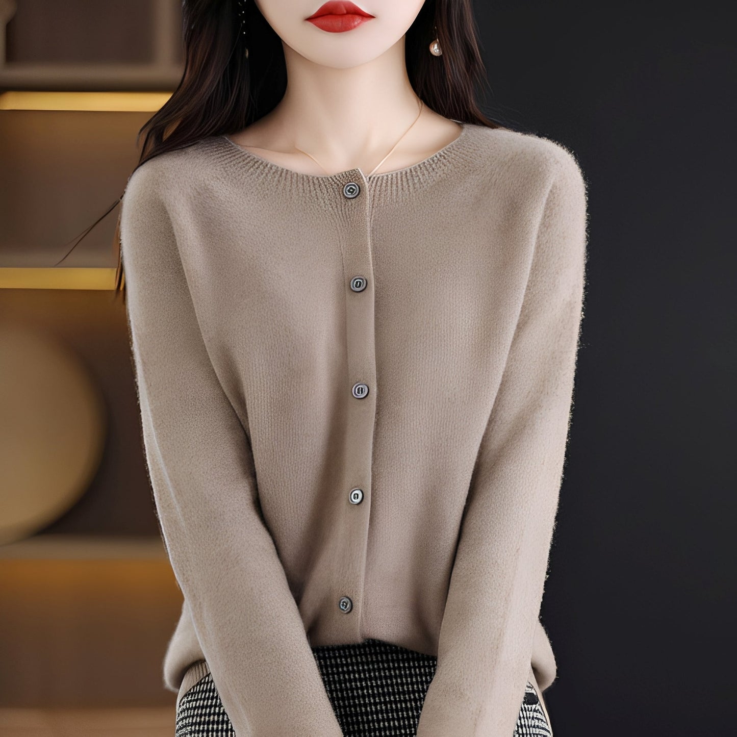 Haydée - Stylish women's button cardigan