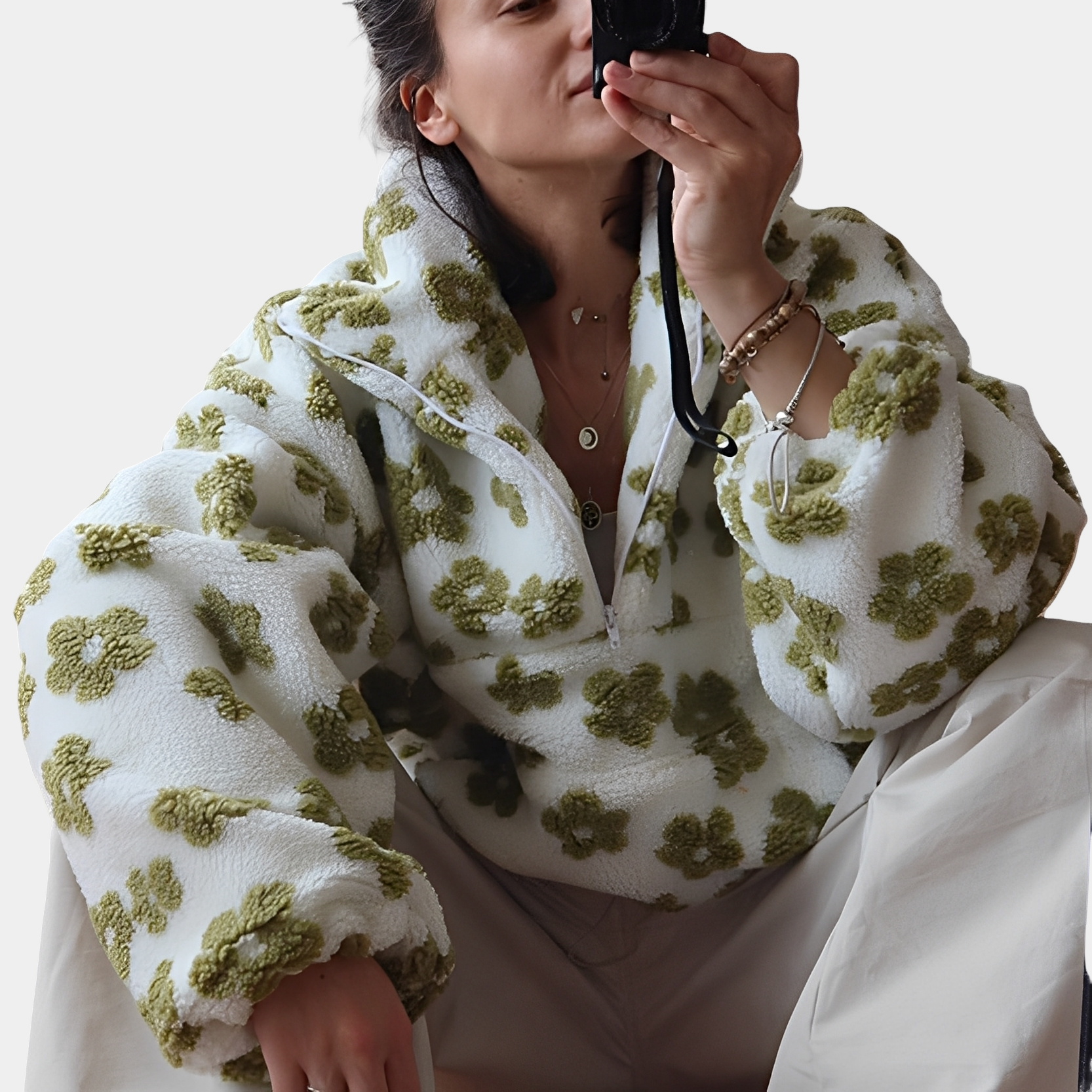 Elizabeth - Moderner Pulli mit Blumenschmuck