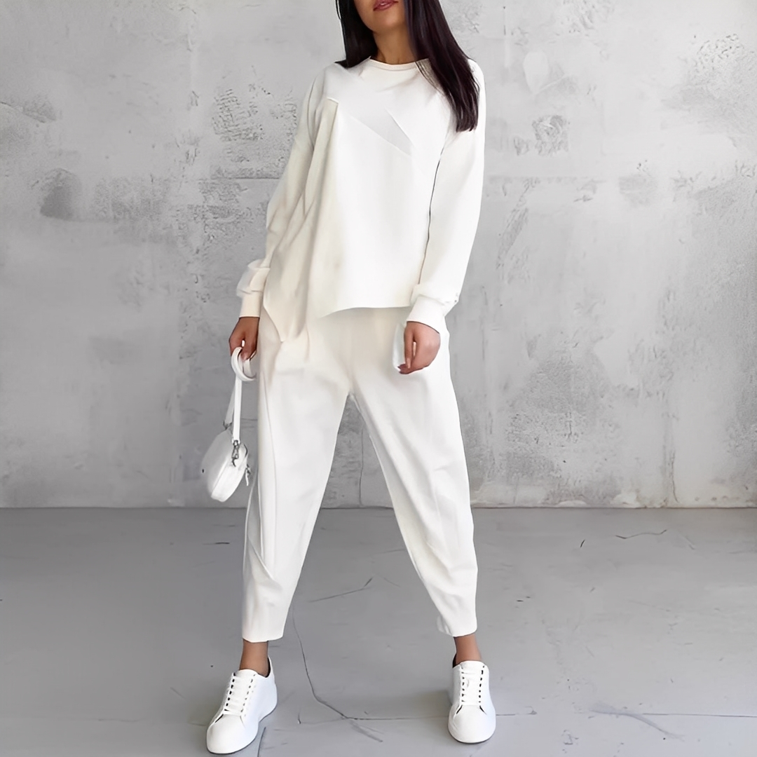 Mélisande - Women's set with round neck sweater and pants