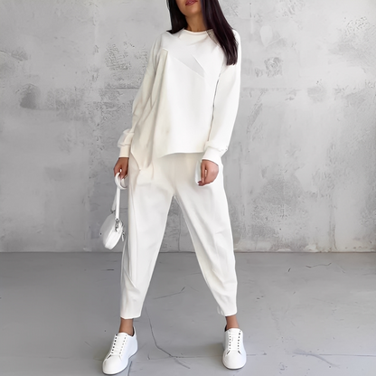 Mélisande - Women's set with round neck sweater and pants