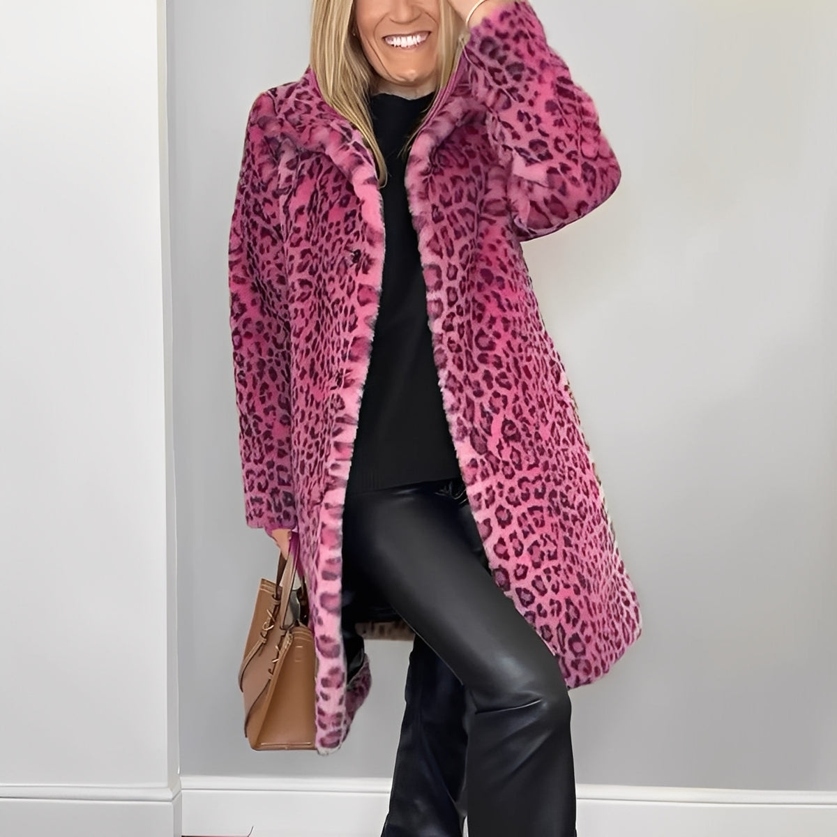 Ellen - Moderner Damenplüschmantel mit Print