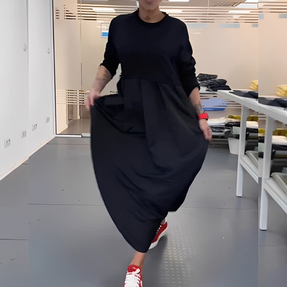 Gisèle - women's dress with round neckline and loose fit