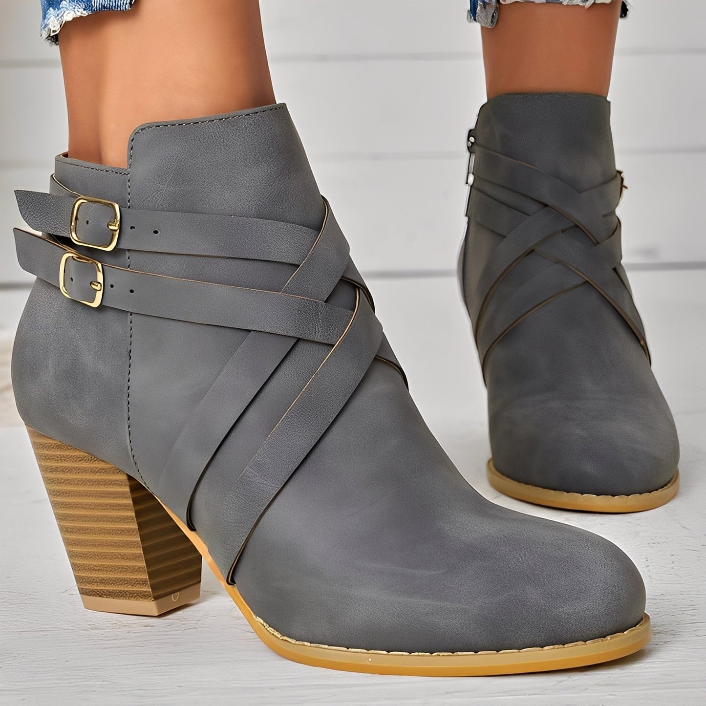 Sharon - women's ankle boots with high heel, fashionable and short