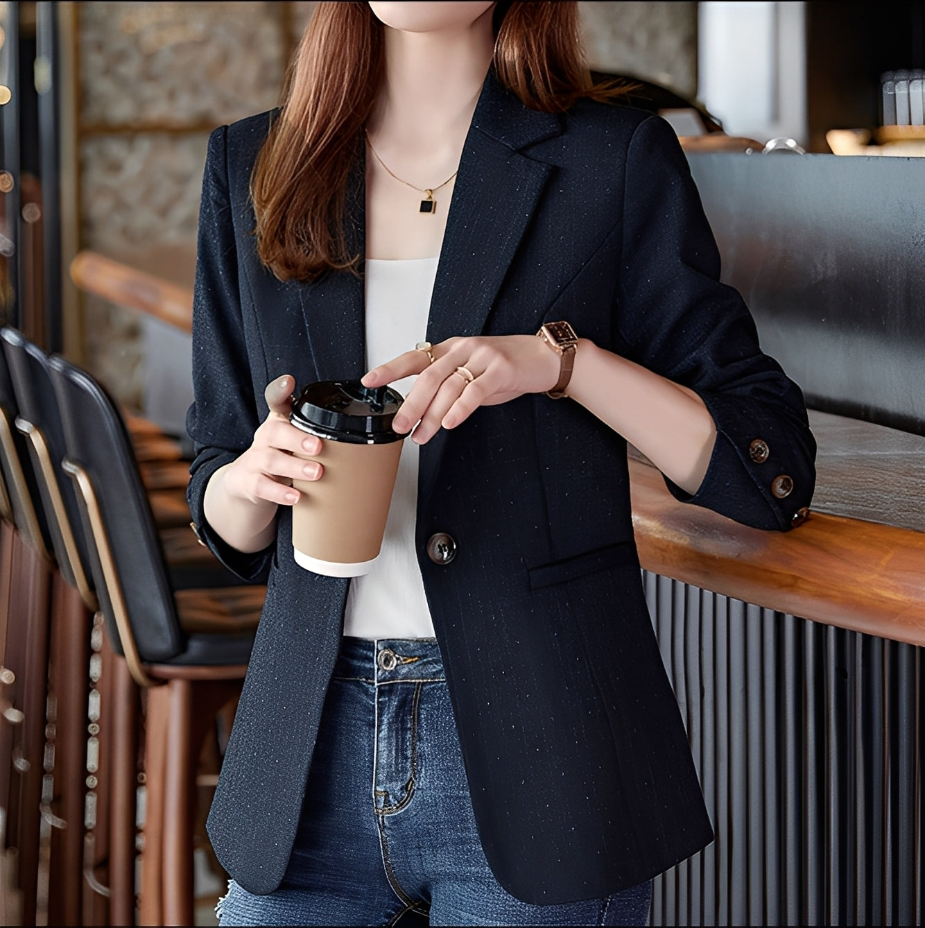 Claudia - Women's blazer in stylish checkered pattern