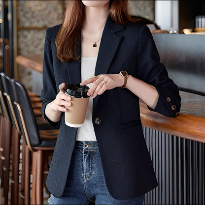 Claudia - Women's blazer in stylish checkered pattern