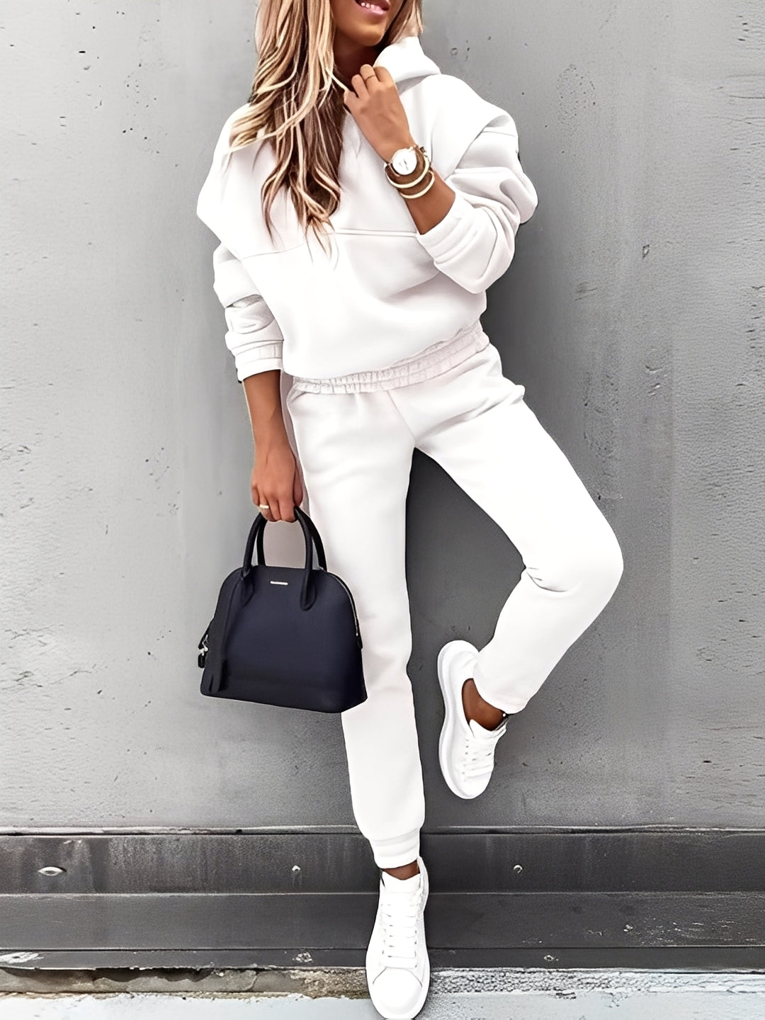 Dianna - Trendy women's jogging set with hood