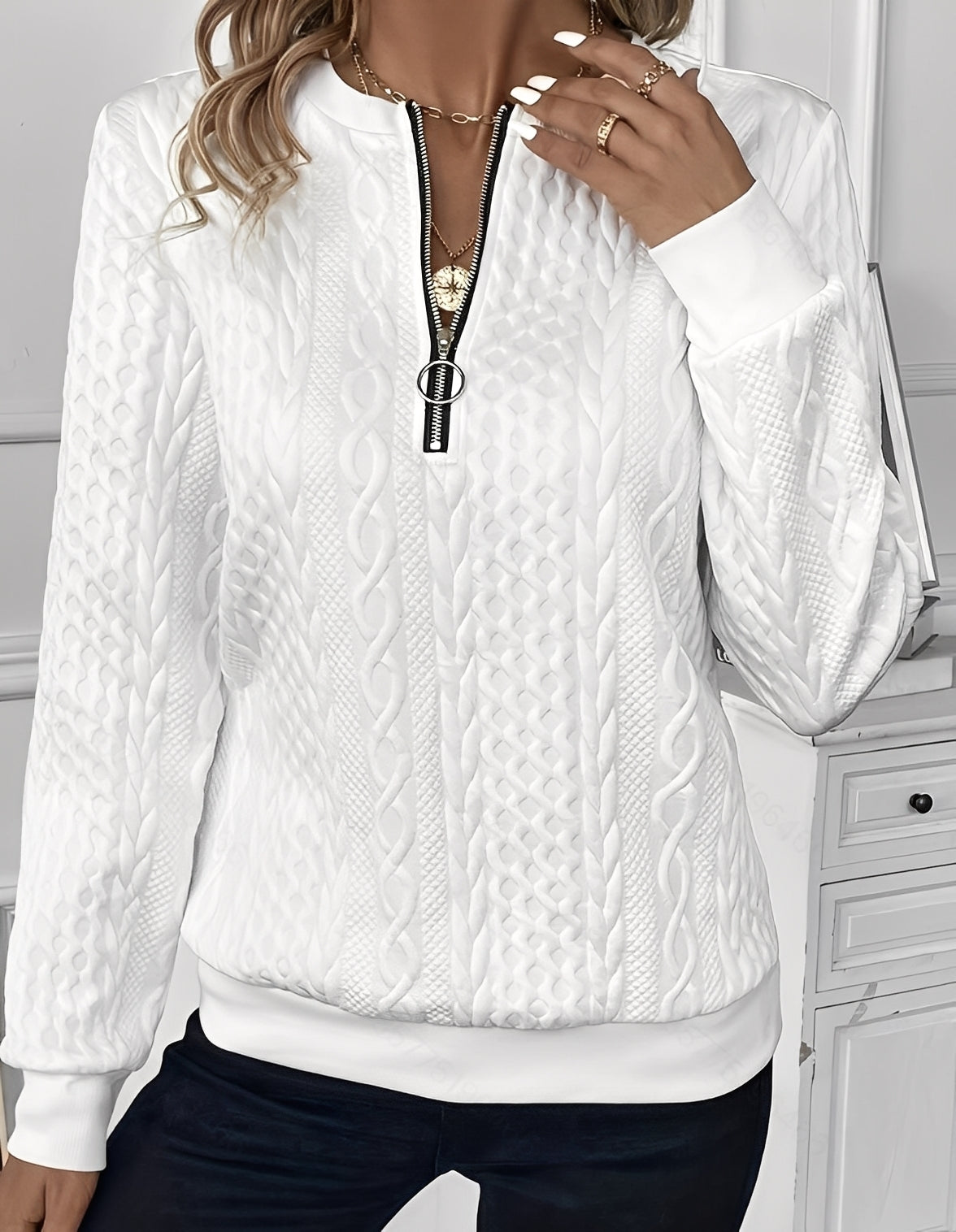Davida - Fashionable, soft women's sweater with quilted pattern