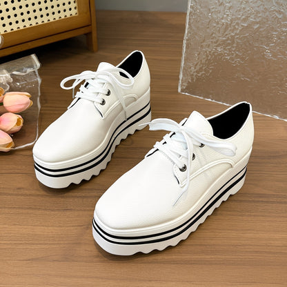 Joanne - Fashionable women's sneakers with elevated platform sole