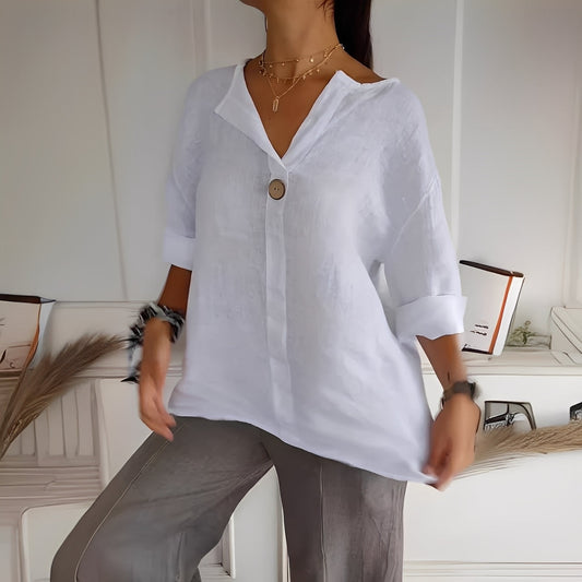 Noémie - Women's blouse with V-neckline