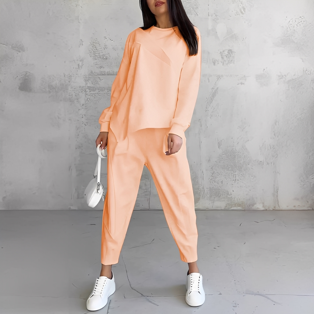 Mélisande - Women's set with round neck sweater and pants