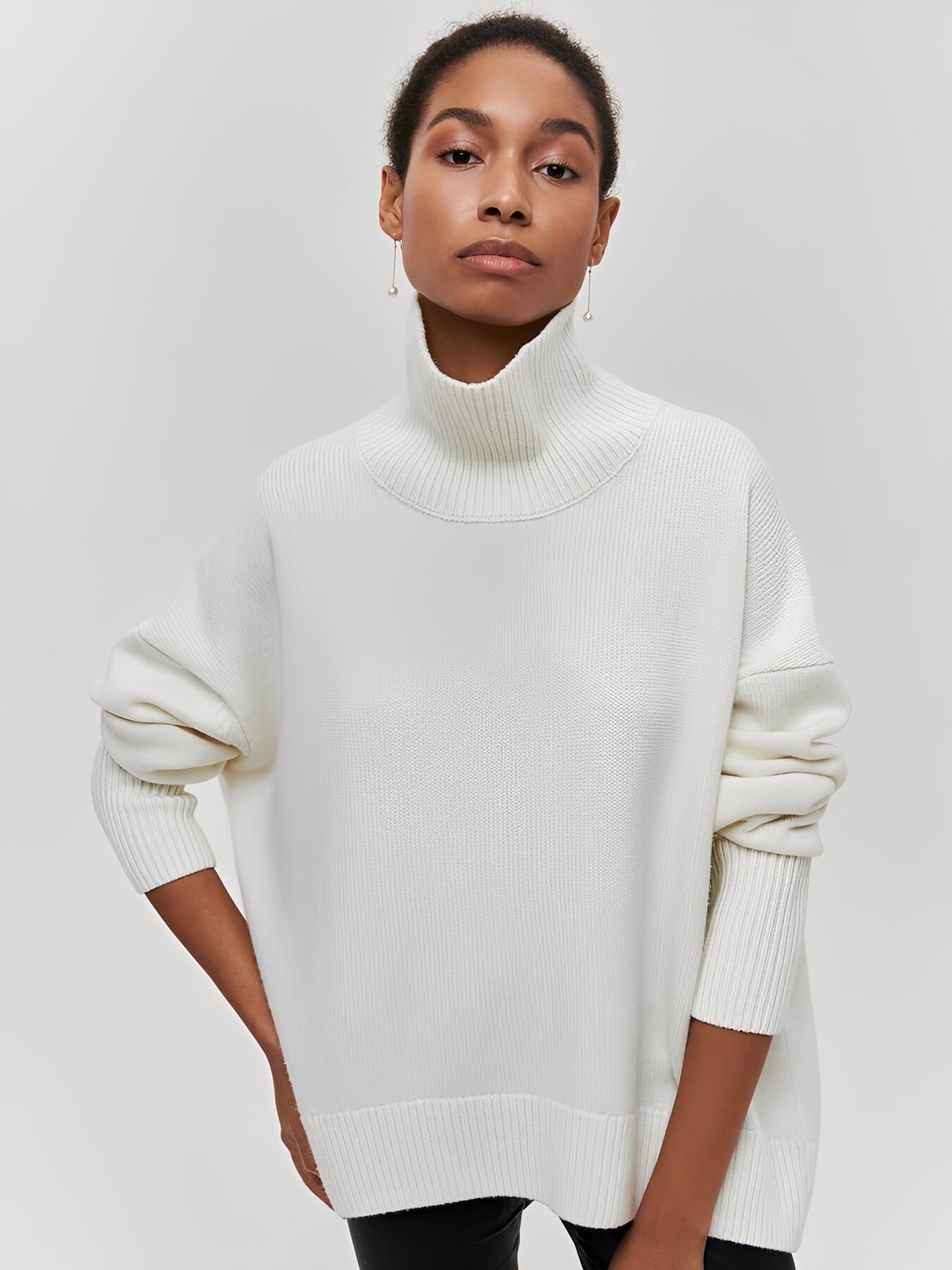 Marva - Stylish women's turtleneck sweater that keeps warm