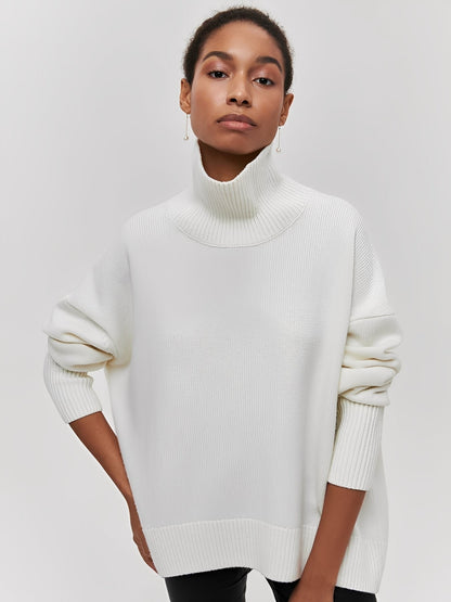 Marva - Stylish women's turtleneck sweater that keeps warm
