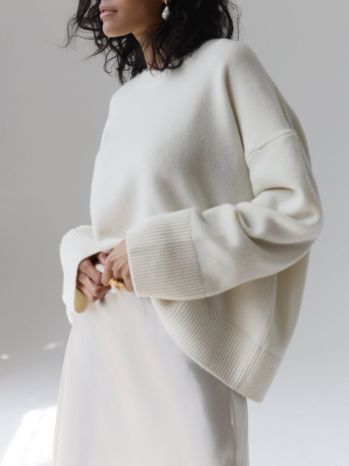 Amara – Oversized Pullover „Zuckerwatte“