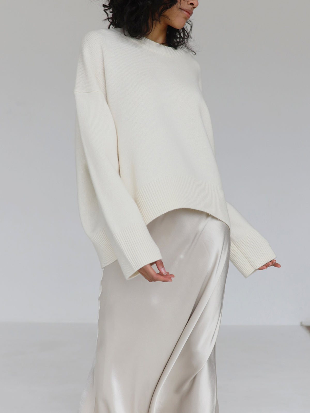 Amara – Oversized Pullover „Zuckerwatte“