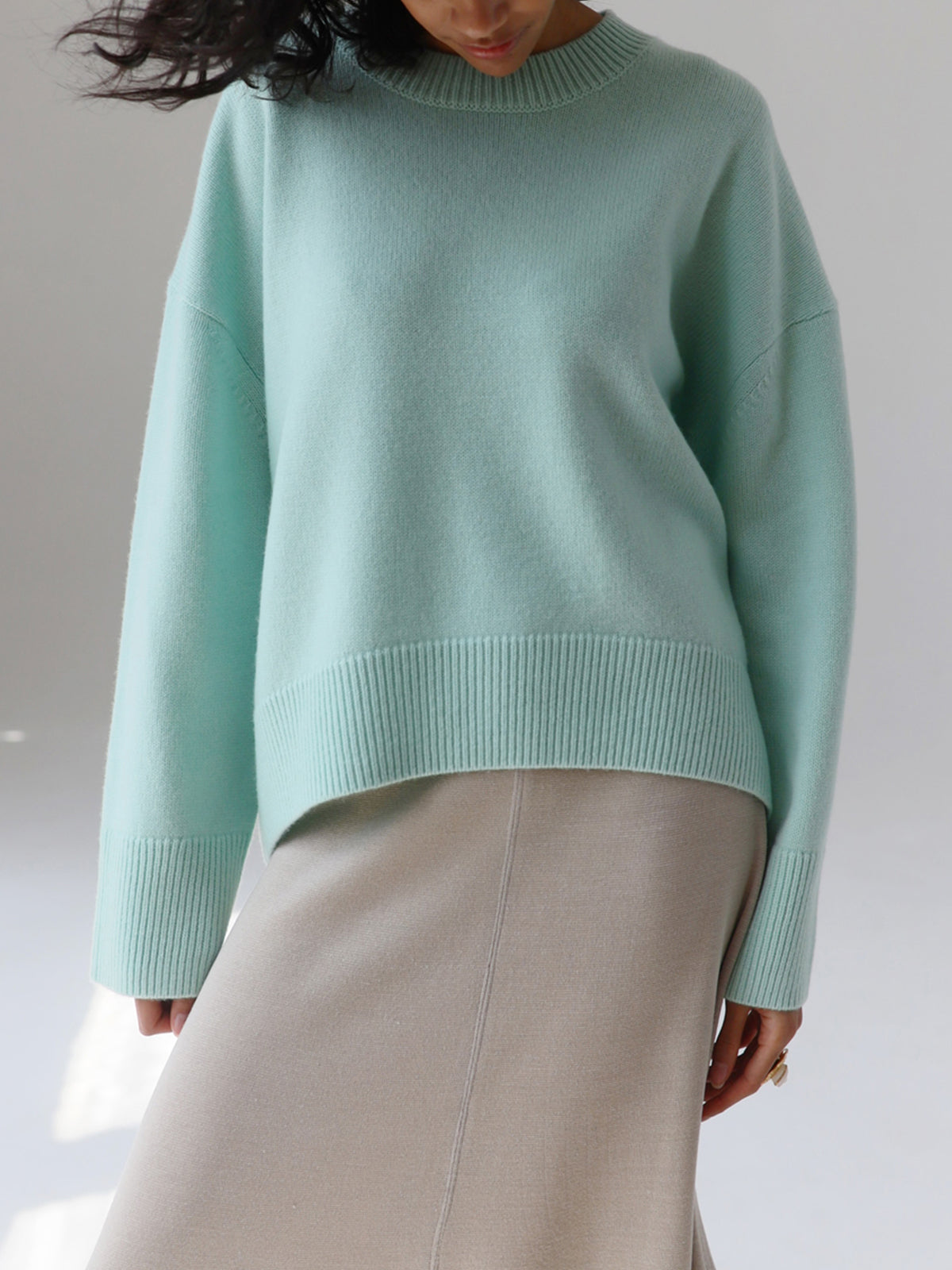 Amara – Oversized Pullover „Zuckerwatte“