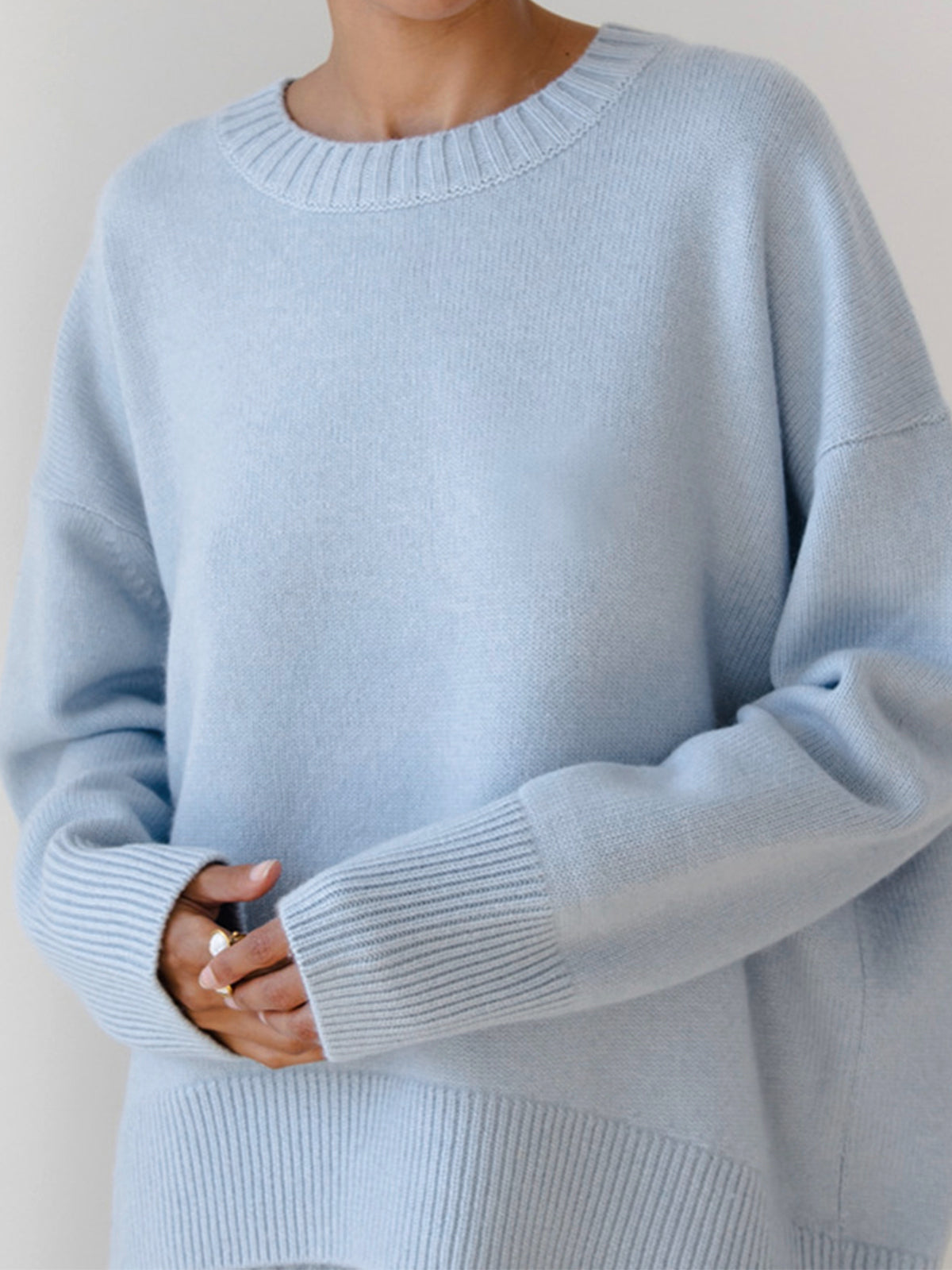 Amara – Oversized Pullover „Zuckerwatte“