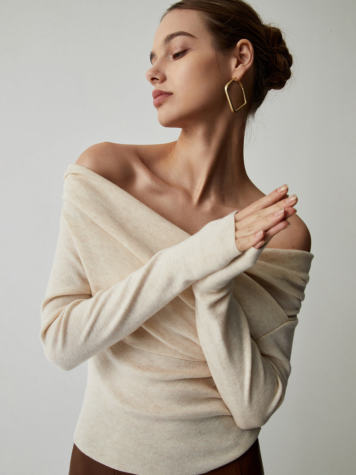 Yasmin – Off-Shoulder Stricktop