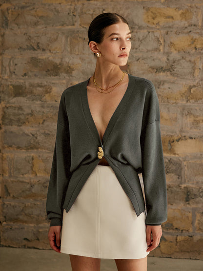 Clarissa – Cardigan with Gold Buttons