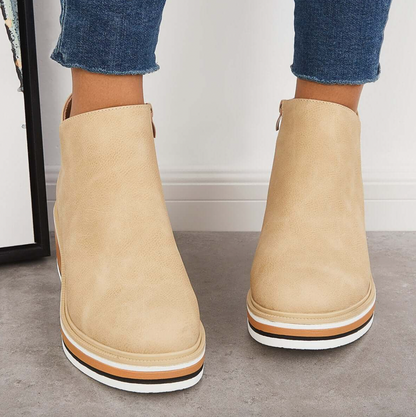 Mari Stella – Stylish Leather Boots with Decorative Seams