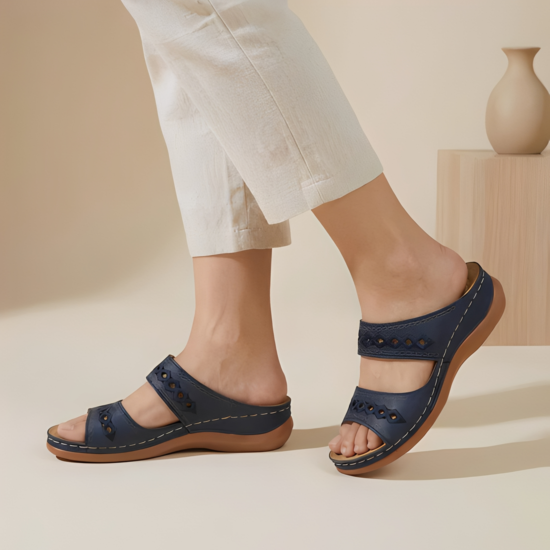 Aryan - Bequeme Sommerschuhe für Damen mit Riemen