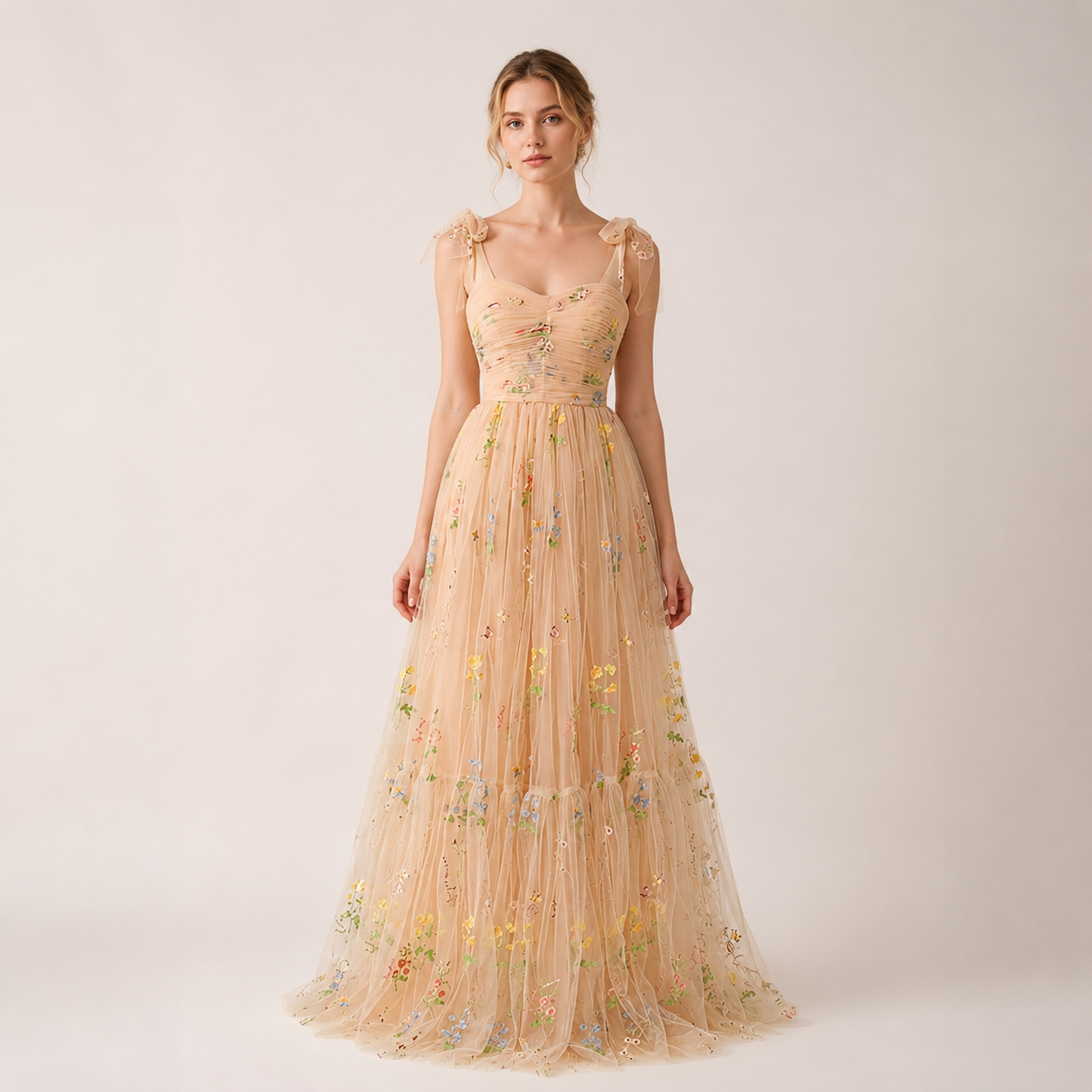 Livia - Schickes Abendkleid mit Blumenstickerei