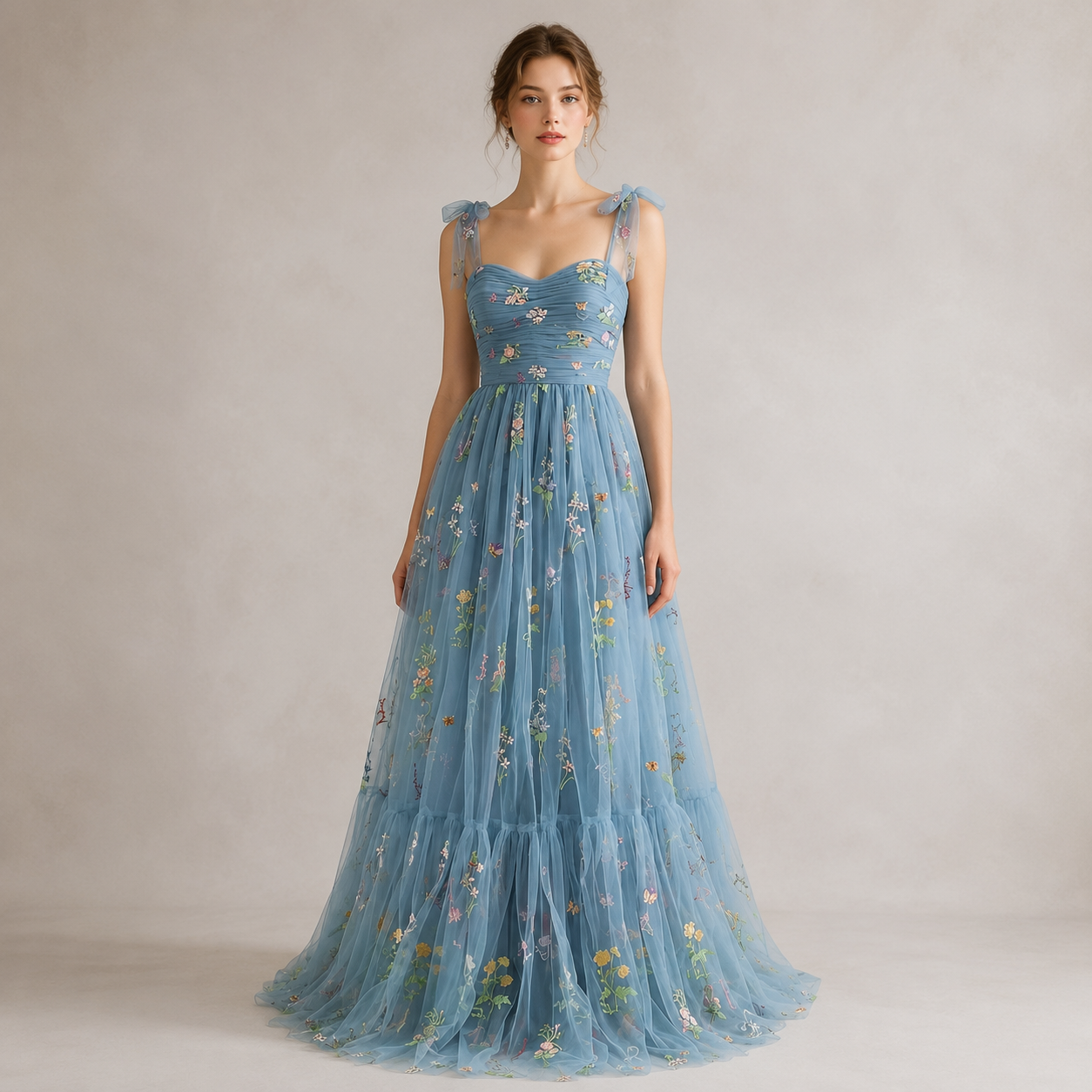 Livia - Schickes Abendkleid mit Blumenstickerei