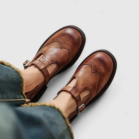Léana - Classic T-strap leather women's shoes