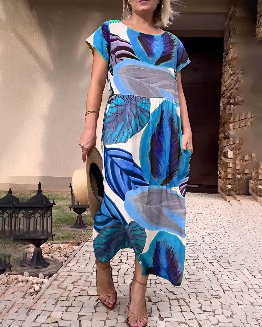 Sami - Elegantes Kurzarm-Schlitzkleid