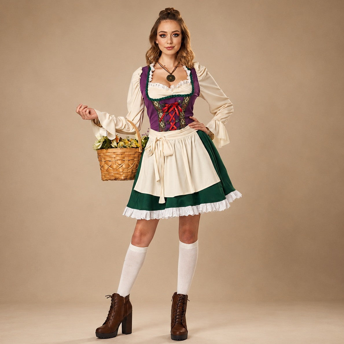 Eleanor - Oktoberfest-Kleid mit traditionellen Details und langen Ärmeln
