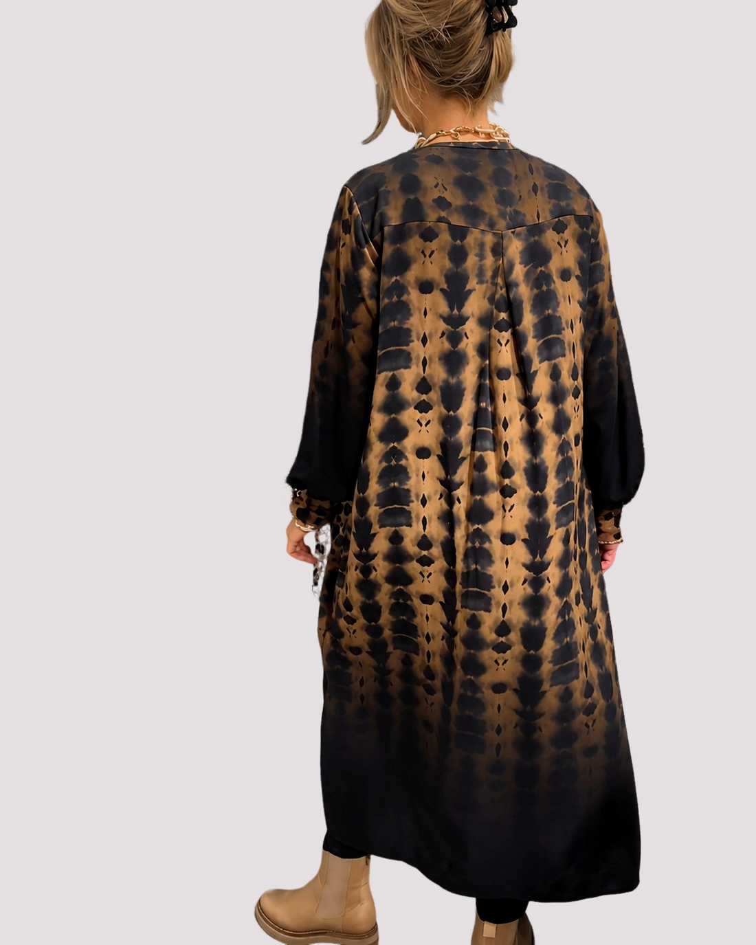 Susie - Stilvolles Kleid mit langen Ärmeln