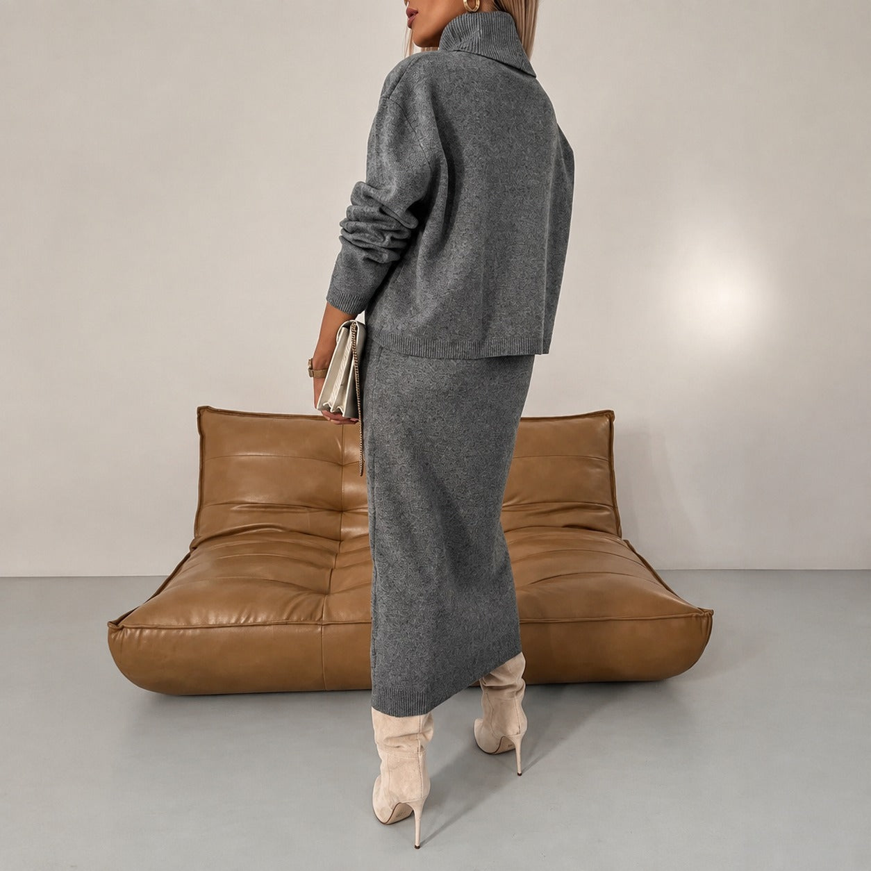 Odette - Lässiges Set mit Kleid und Rollkragenpullover