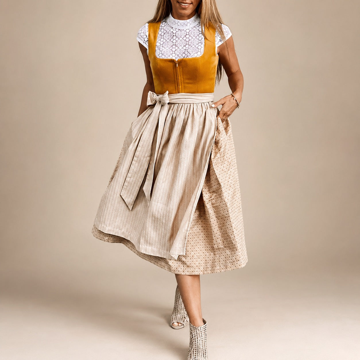 Jazmine - Traditionelles Oktoberfest-Kleid mit kurzen Ärmeln