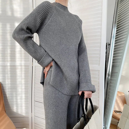 Elisa – Two-Piece Knitting Set